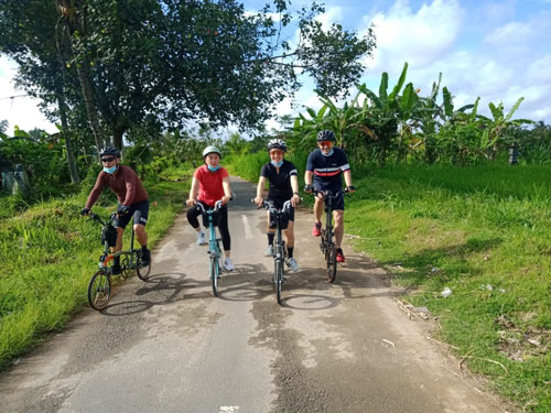 bali road bike, cycling in bali, bali cycling tour, bali e bike